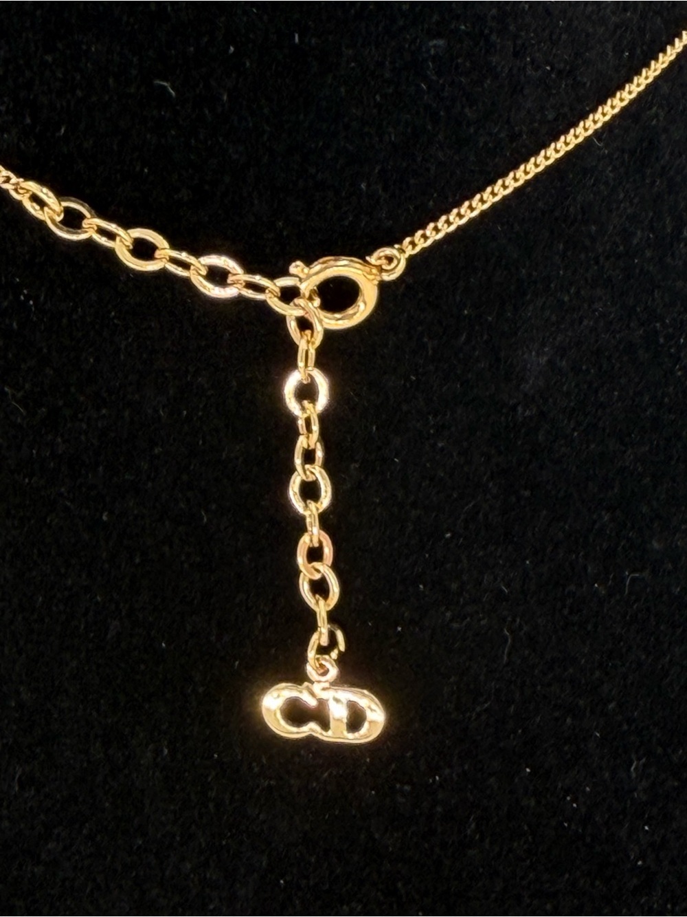 Dior Vintage Gold Tone Medallion Pendant Necklace Excellent Condition - Picture 4 of 12